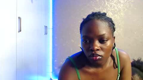 Snapshot of _mirandah chatting on November 2025 04:12:02 AM Mirandah online show from November 2025 04:12:02 AM