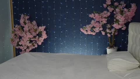 Victoria online show from April 2026 05:49:01 AM