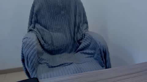 _miss_coco_ online show from October 2025 01:34:01 PM