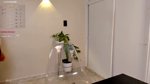 kimberley cruz online show from January 2025 11:04:02 AM