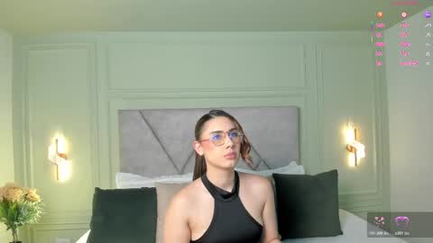 kimberley cruz online show from November 2025 11:47:01 AM