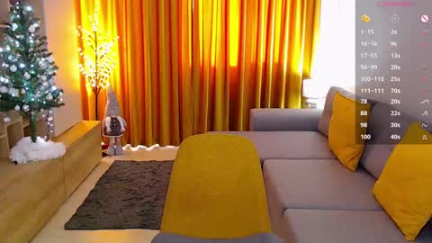 Mia online show from December 2024 01:23:02 PM