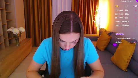 Mia online show from October 2025 05:33:01 AM