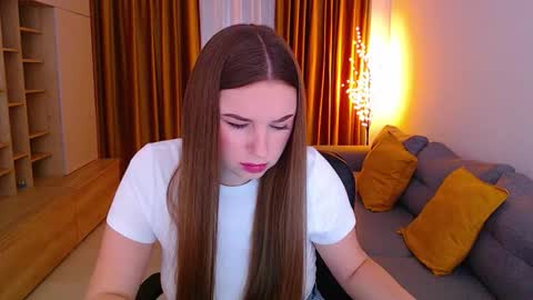 Mia online show from March 2026 08:30:01 AM