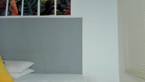 _molly_rosse_ online show from October 2025 12:25:01 PM