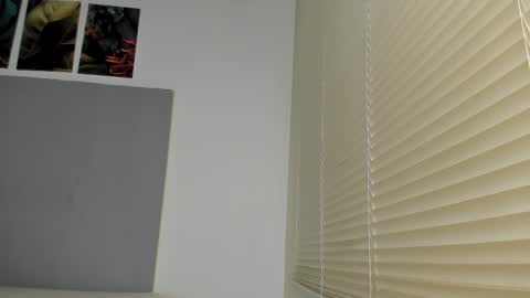 _molly_rosse_ online show from October 2025 12:02:02 PM