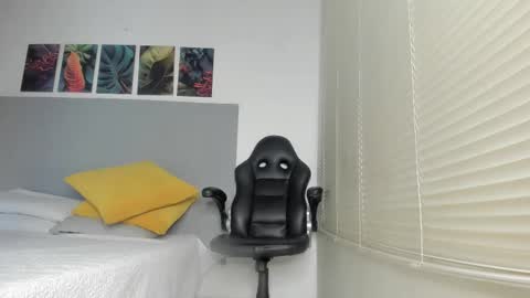 _molly_rosse_ online show from February 2026 12:09:02 PM