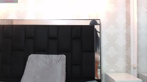 Molly online show from January 2025 07:38:01 PM