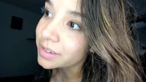     liaaa 4u online show from December 2024 12:08:01 AM