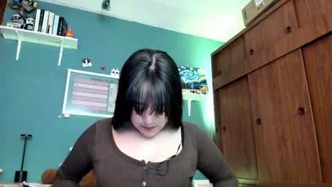 Snapshot of _moon_cake_ chatting on February 2026 04:50:02 AM Next stream 950 pm Colombia time xd online show from February 2026 04:50:02 AM