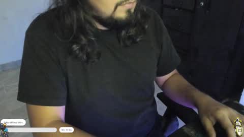   John    online show from November 2025 05:19:02 AM