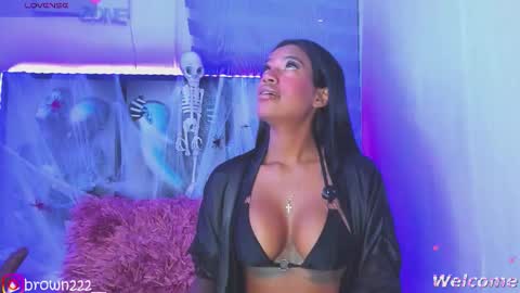 naomi brown online show from October 2025 03:03:02 AM