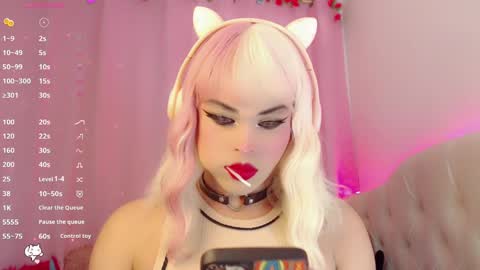 _natsuki online show from January 2025 05:14:02 AM