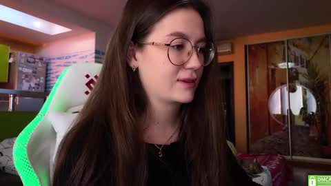 Mia with a big heart  online show from March 2025 03:50:01 AM