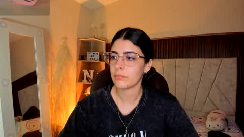 Niah  You can call me Ni or cutie haha online show from January 2026 08:47:02 PM