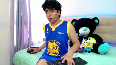 Snapshot of _nickconnor1 chatting on December 2024 08:04:01 PM Nicolas online show from December 2024 08:04:01 PM