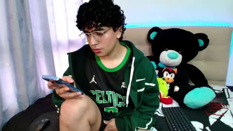 Snapshot of _nickconnor1 chatting on December 2024 10:04:02 PM Nicolas online show from December 2024 10:04:02 PM