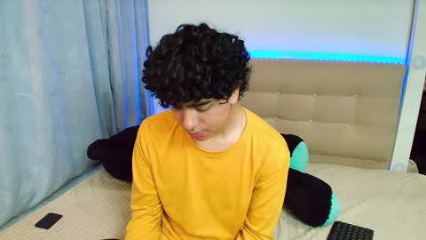 Snapshot of _nickconnor1 chatting on December 2024 01:56:01 AM Nicolas online show from December 2024 01:56:01 AM