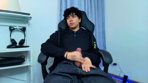 Snapshot of _nickconnor1 chatting on January 2025 10:51:01 PM Nicolas online show from January 2025 10:51:01 PM