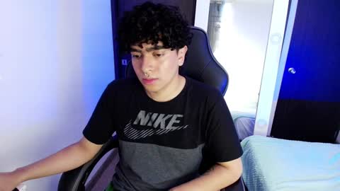 Snapshot of _nickconnor1 chatting on February 2025 10:20:02 PM Nicolas online show from February 2025 10:20:02 PM