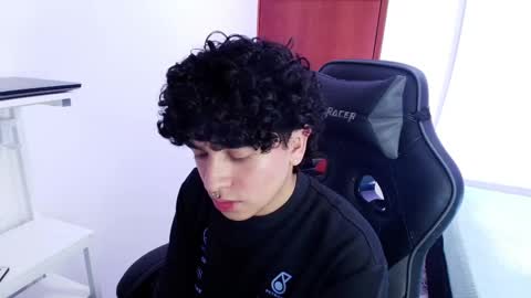 Snapshot of _nickconnor1 chatting on March 2025 09:27:02 PM Nicolas online show from March 2025 09:27:02 PM