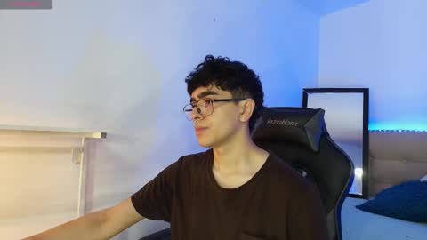 Snapshot of _nickconnor1 chatting on November 2025 04:35:01 AM Nicolas online show from November 2025 04:35:01 AM