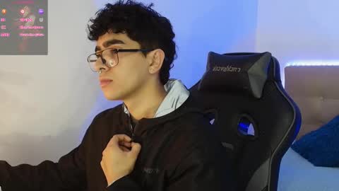 Snapshot of _nickconnor1 chatting on November 2025 10:25:02 PM Nicolas online show from November 2025 10:25:02 PM