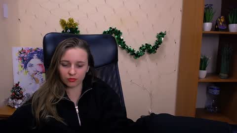 Nica online show from December 2024 03:26:01 PM