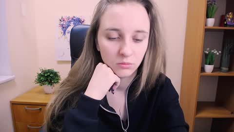 Nica online show from January 2025 07:19:02 AM