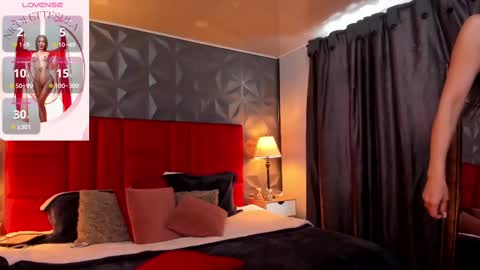 Snapshot of _nicoletteshea_ chatting on February 2025 09:13:02 PM _nicoletteshea_ online show from February 2025 09:13:02 PM