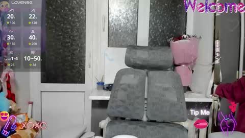 Nika online show from November 2025 08:30:01 PM