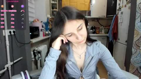 Nika online show from April 2026 06:10:01 PM