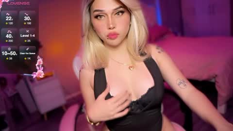 Lily online show from December 2025 06:48:02 PM