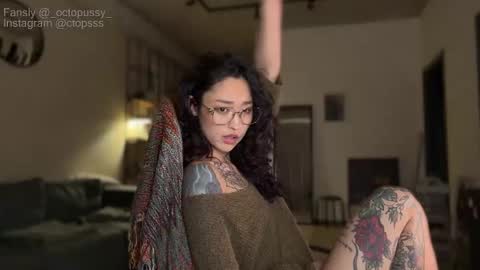 Mikayla online show from February 2026 07:17:02 PM