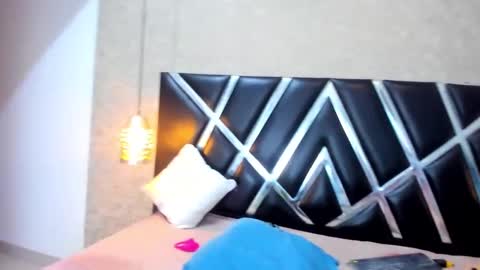 Snapshot of _oliviacarter_ chatting on January 2025 04:06:02 PM oliviacarter online show from January 2025 04:06:02 PM