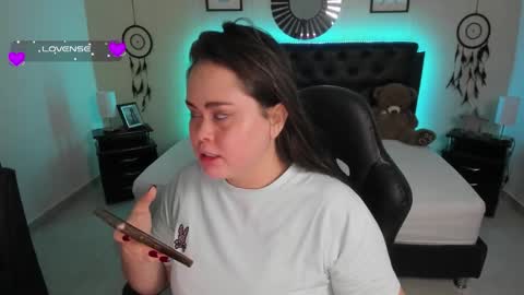 Olivia jones online show from September 2025 11:33:01 AM