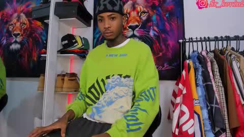 Kevin  online show from October 2025 09:10:01 AM