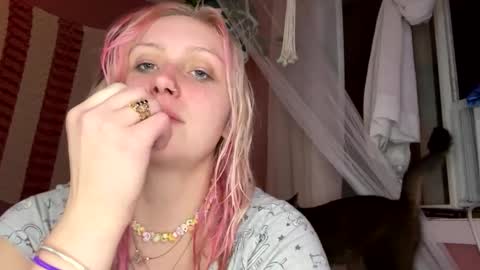 _peaceoutgirlscout_ online show from September 2025 03:11:01 AM