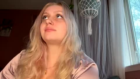 _peaceoutgirlscout_ online show from October 2025 09:17:02 PM