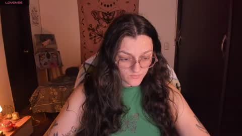 Snapshot of _peach__ chatting on June 2026 03:31:02 AM violeta ig online show from June 2026 03:31:02 AM