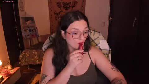 Snapshot of _peach__ chatting on June 2026 02:54:02 AM violeta ig online show from June 2026 02:54:02 AM
