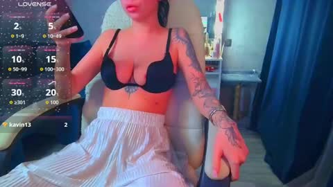 Ilona online show from April 2026 02:33:01 PM