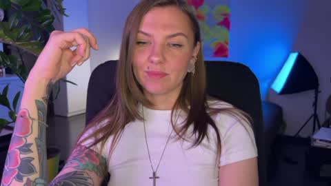  HADLY today day-off see u online 0112  online show from December 2024 05:25:01 PM