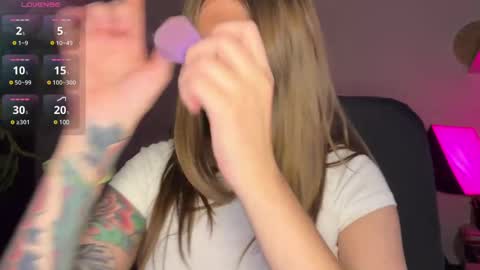  HADLY today day-off see u online 0112  online show from January 2025 03:44:01 PM