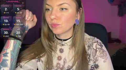  HADLY today day-off see u online 0112  online show from January 2025 05:09:01 PM