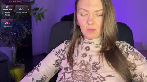  HADLY today day-off see u online 0112  online show from February 2025 05:43:01 PM