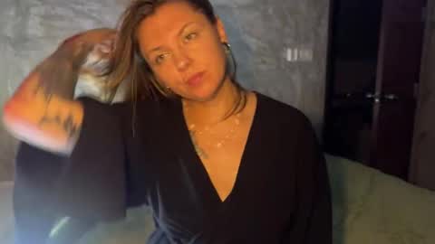  HADLY today day-off see u online 0112  online show from October 2025 03:29:02 PM