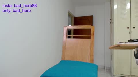 Alejandra  online show from November 2025 11:10:01 PM