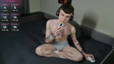 Snapshot of _reisy_ chatting on April 2026 10:18:01 AM Reisy online show from April 2026 10:18:01 AM
