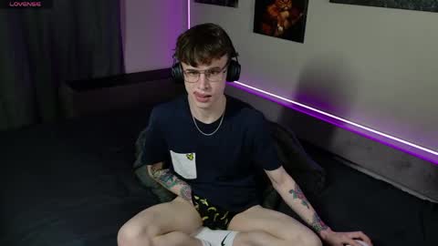 Snapshot of _reisy_ chatting on May 2026 06:24:02 PM Reisy online show from May 2026 06:24:02 PM